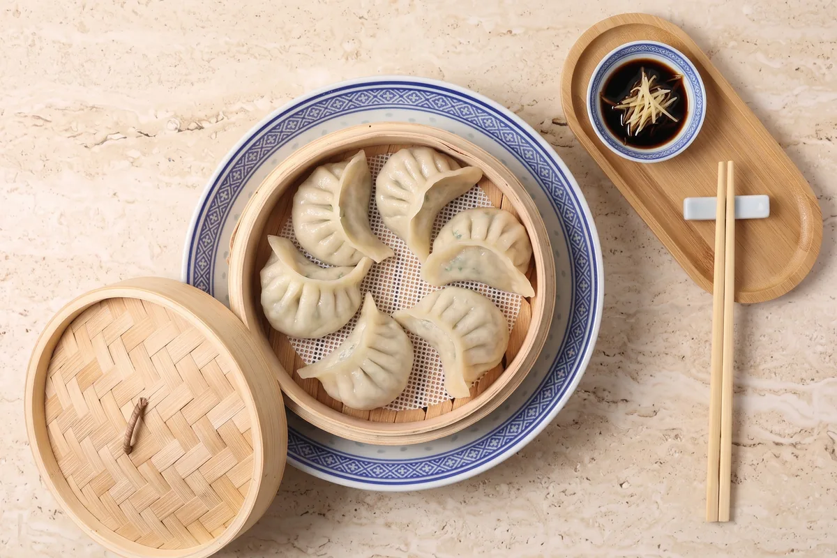 JIAOZI MIT SCHWEINEFLEISCH