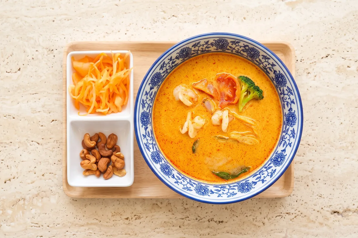 TOM YAM SUPPE